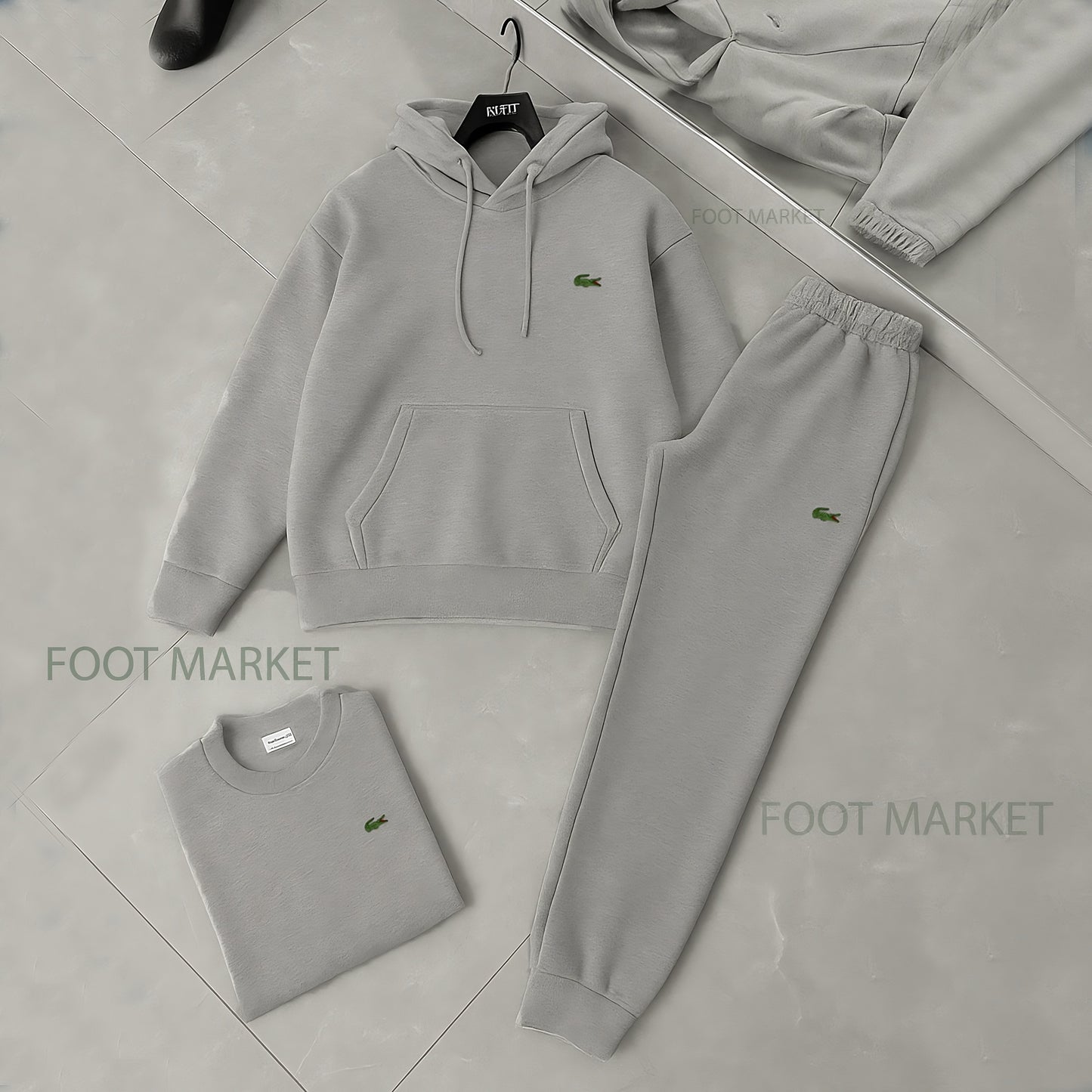  أونصومبل سويت تريكو و سروال LACOSTE